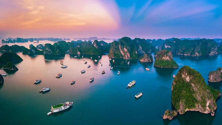 Halong Bay: Keindahan Alam yang Menakjubkan di Vietnam